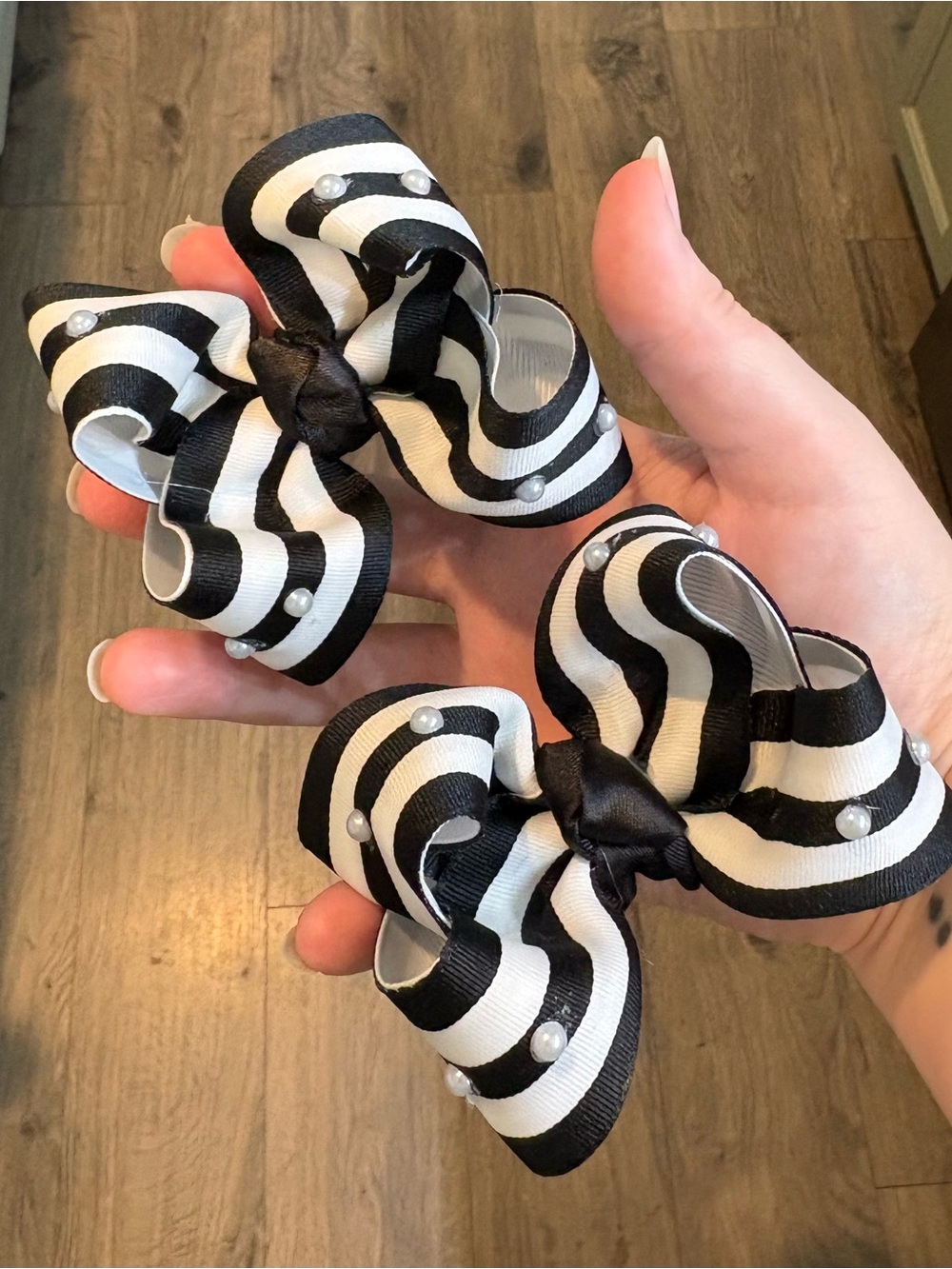 3 inch piggie bows